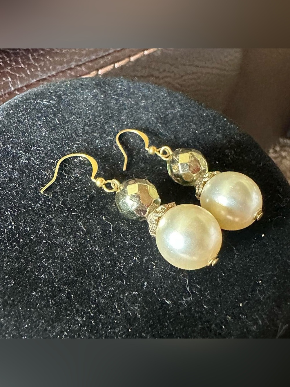 Vintage false pearl and bead dangling earrings.